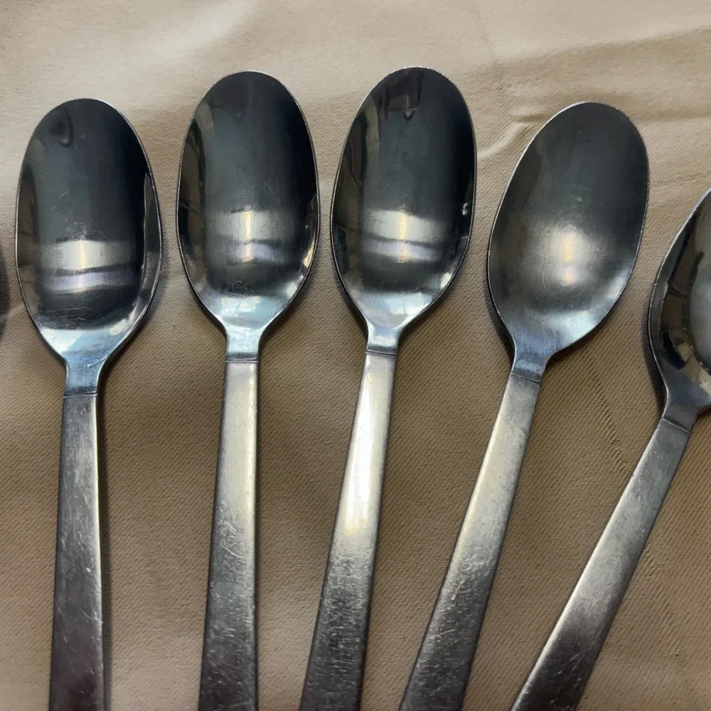 10‎ Delco Stainless Steel Dinner Dessert Spoons Everyday Dining Utensils